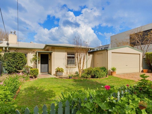 Room at 5 Claines Avenue, SA 5043
