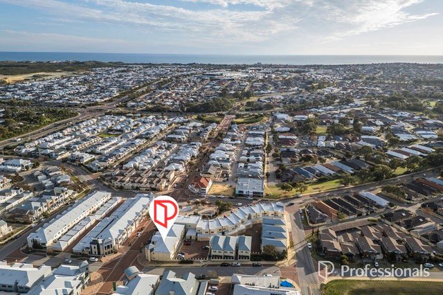 15/10 Pavonia Link, WA 6030