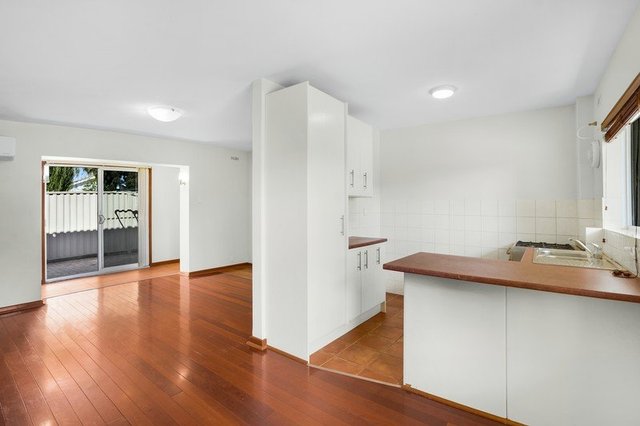 2/205 North Beach Drive, WA 6060