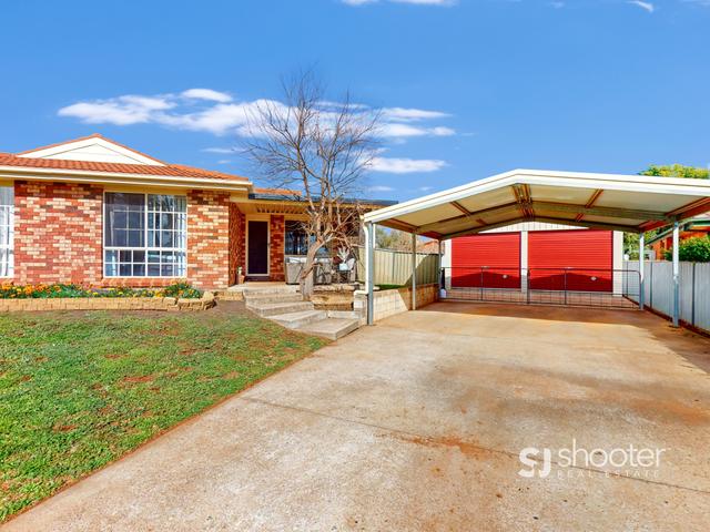 15 Galloway Drive, NSW 2830