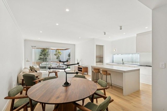 21 Clive Road, WA 6011