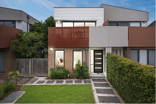 2/480 Haughton Road, VIC 3169