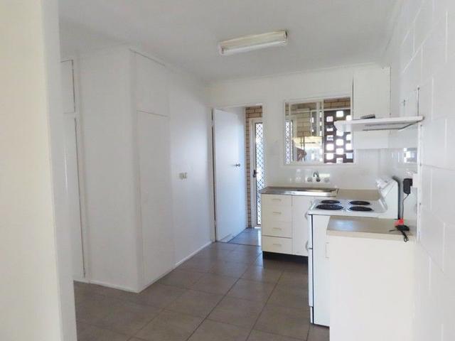 2/27 Downie Ave, QLD 4750