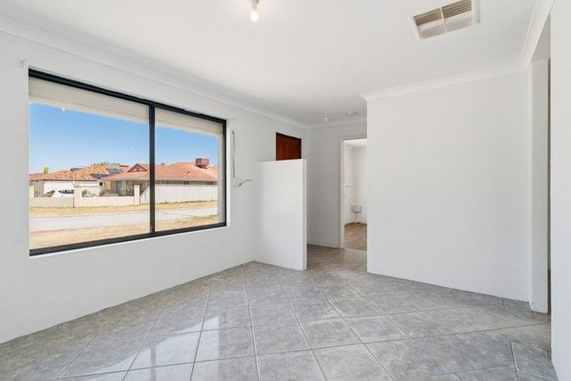 39 Abrolhos Loop, WA 6107