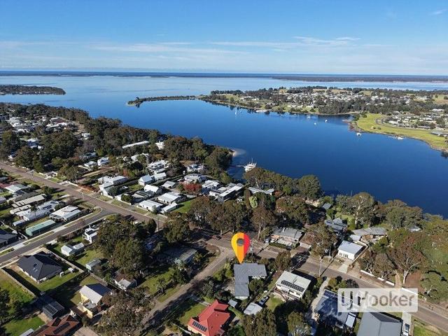 124 Newlands Drive, VIC 3880