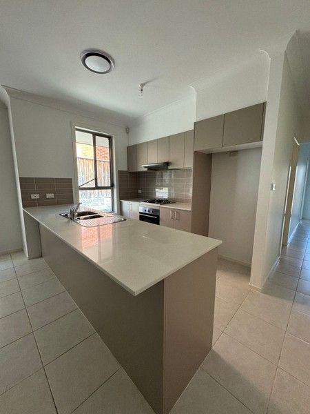 36 The Crescent, NSW 2750