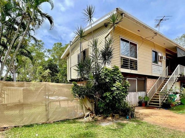 Unit 2/8 Wattle Tce, QLD 4874