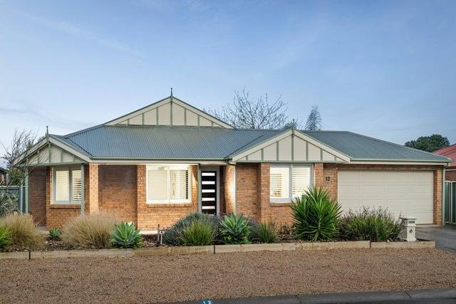 12 Hydefield Drive, VIC 3024