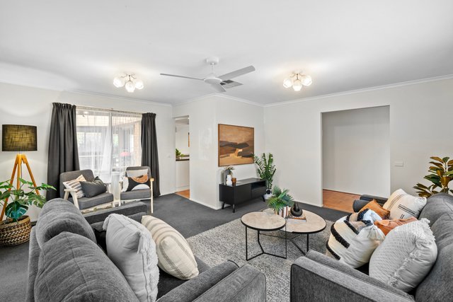 2 Vista Crescent, VIC 3178