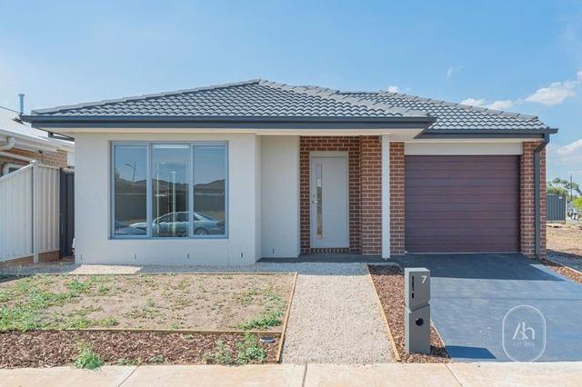 7 Heron Way, VIC 3338