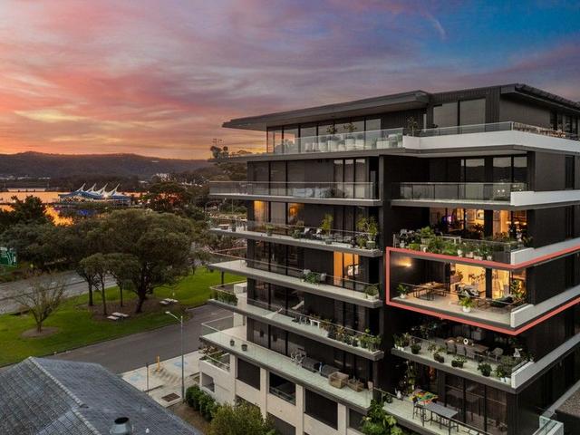 401/63 Masons Parade, NSW 2250
