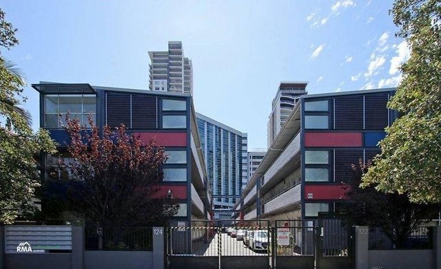6/124 Terrace Road, WA 6000
