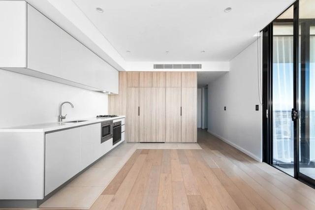 1646/9 Maple Tree Road, NSW 2145