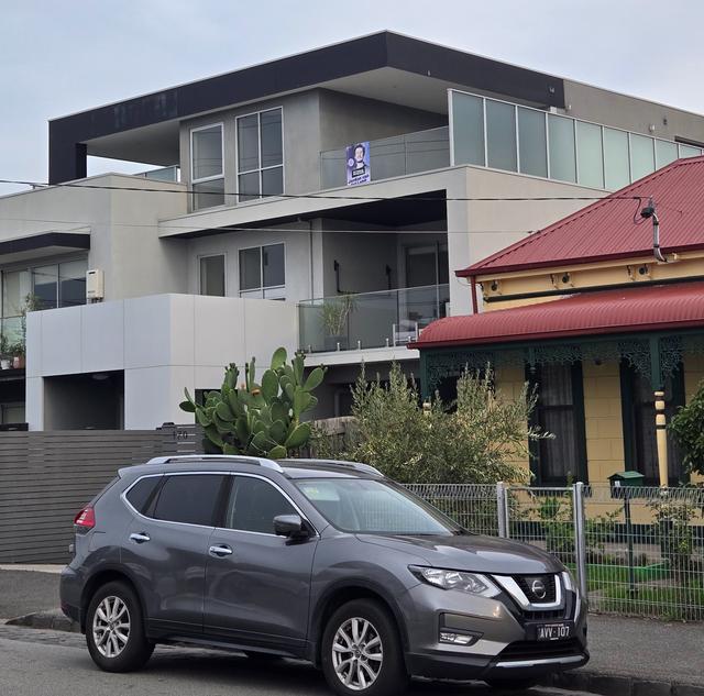 11/170 Albion Street, VIC 3056