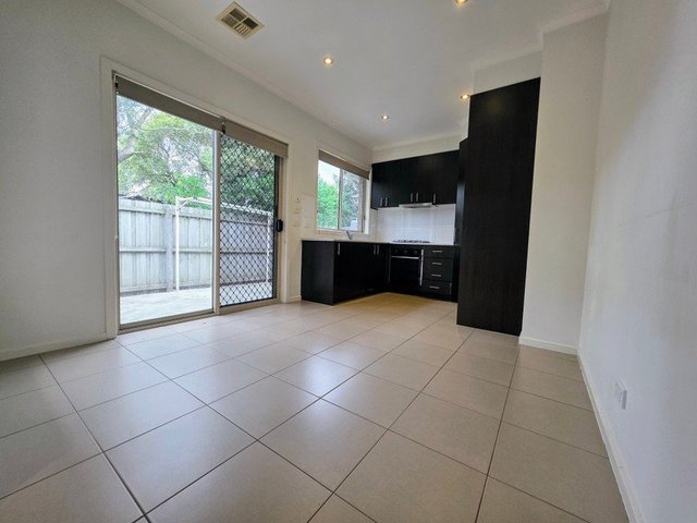2/174 Widford Street, VIC 3047