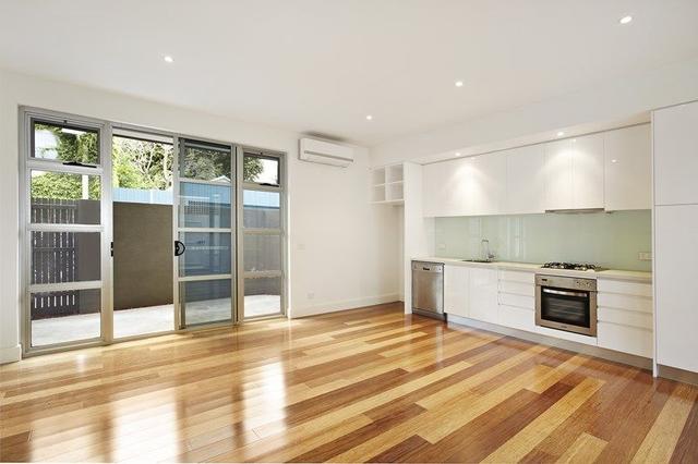 2/4 Camden Street, VIC 3183