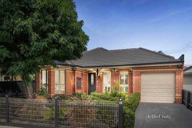 25 Bates Drive, VIC 3016