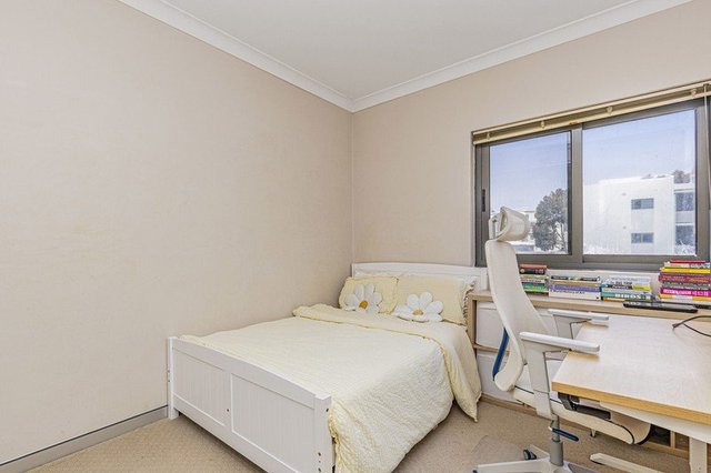 30/2 Walsh Loop, WA 6027
