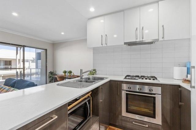 14/233 Wharf Street, WA 6107