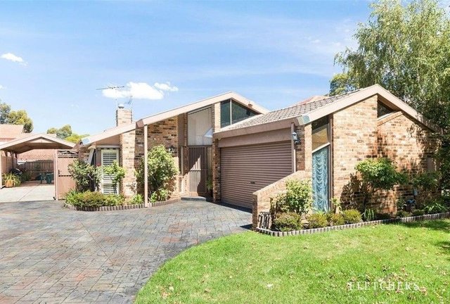 17 Lowana Cres, VIC 3131