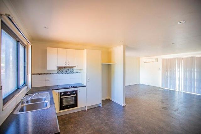 3/2 Phalarope Way, WA 6722