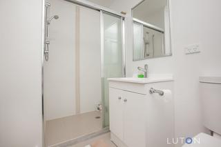 Bathroom (2017-04-19)