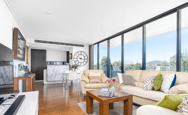 2/1 Sydney Ave, ACT 2600
