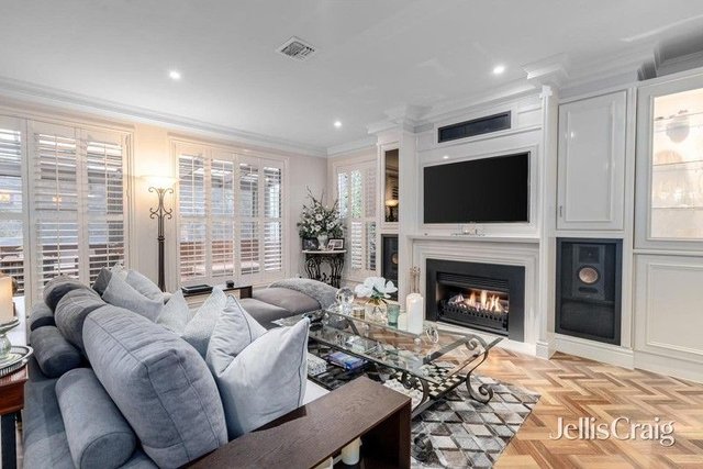 27 Kensington Place, VIC 3106