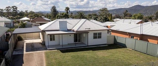 8 Heugh Street, NSW 2340