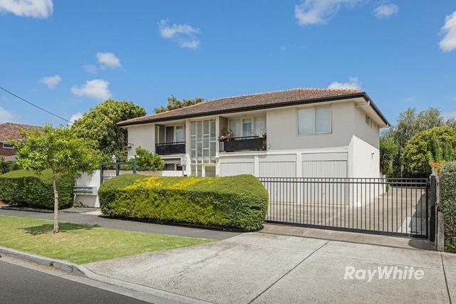 4/10 Kokaribb Road, VIC 3163