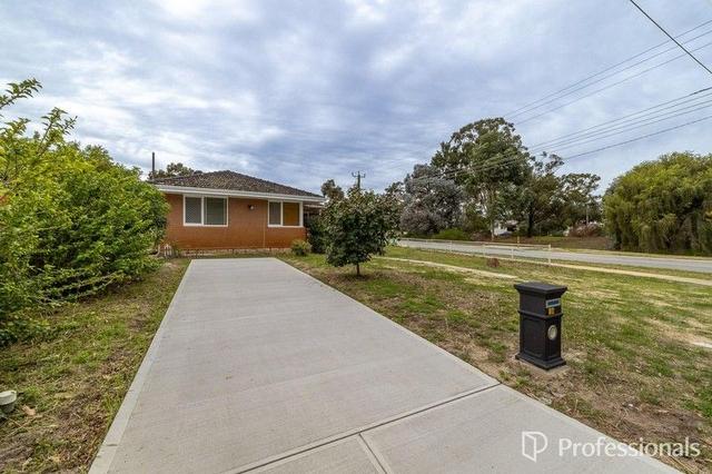 1 Hollybush Way, WA 6111