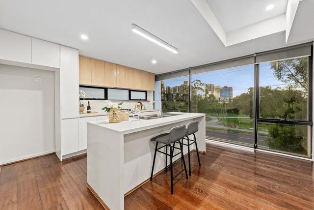 1/744 Station Street, VIC 3128