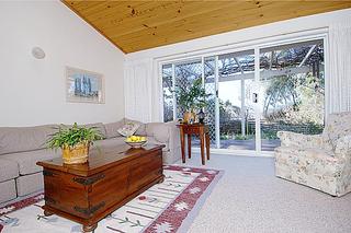 Family room (2005-08-26)