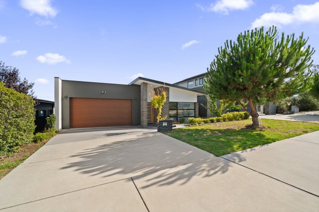 24 Goldbloom Street, ACT 2611
