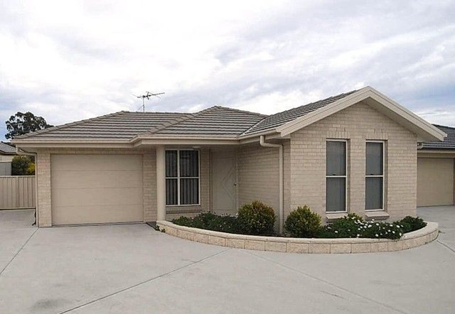 1/11 Kennedy Close, NSW 2333