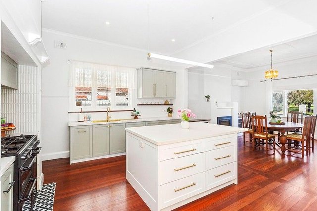 37 Waratah Avenue, WA 6009