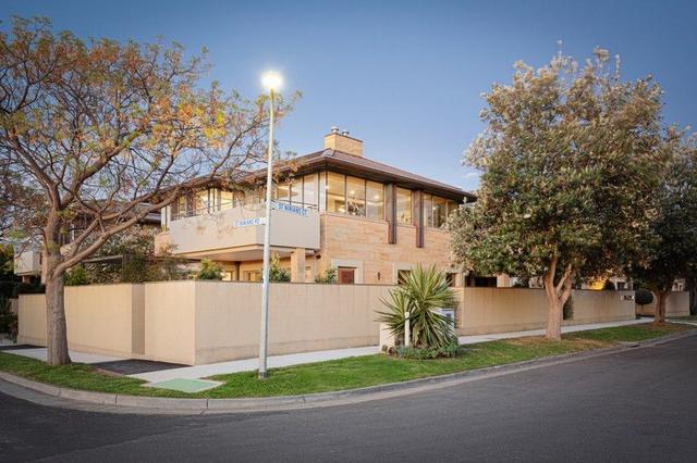 7/9 St Ninians Court, VIC 3186