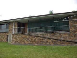 13 Back of house (2012-08-21)