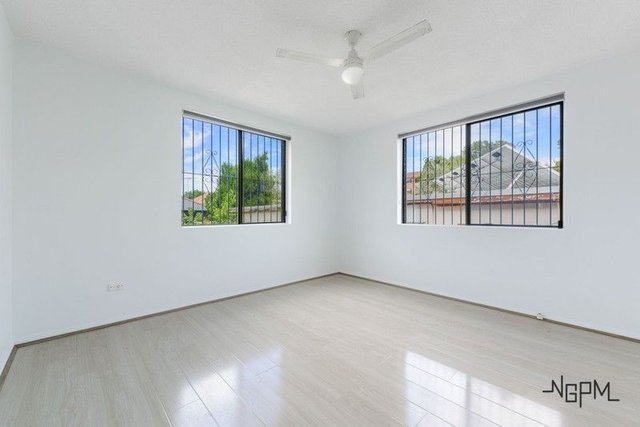 1/16 School Pde, NSW 2204