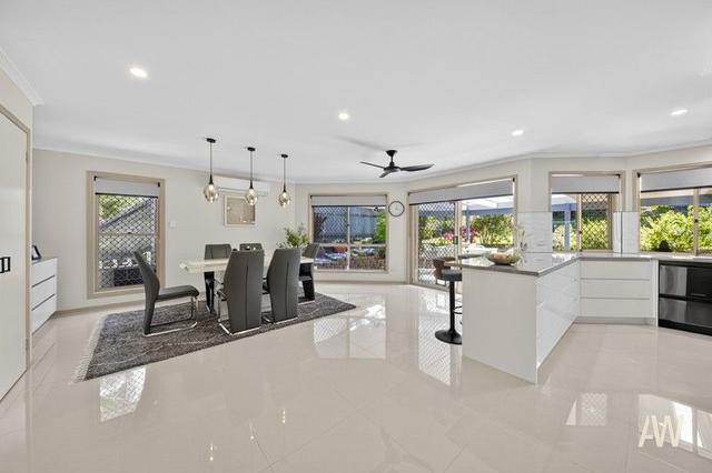 8 Cambridge Court, QLD 4556