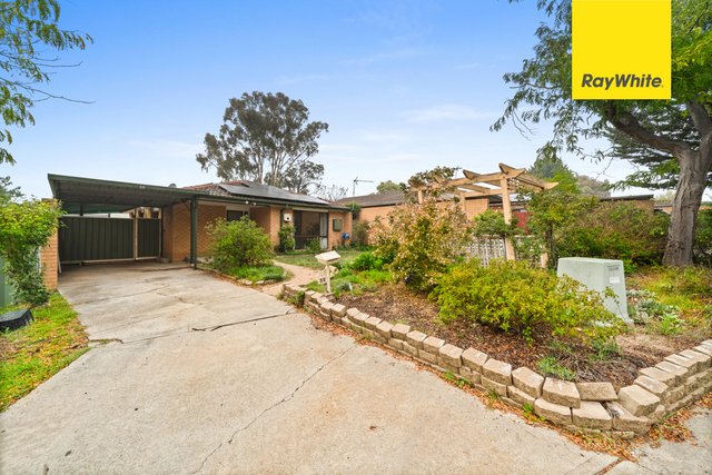 32 Ern Florence Crescent, ACT 2905