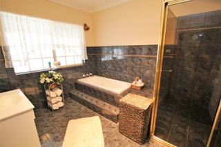 Bathroom (2019-10-15)