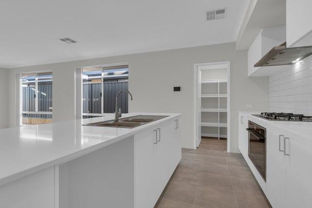 4 Goldrush Way, WA 6171