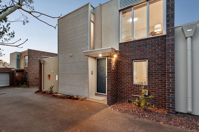 2/30 Warnes Road, VIC 3132