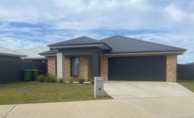 242 Brooklyn Drive, NSW 2640