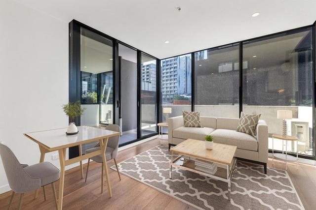 202/65 Dudley Street, VIC 3003