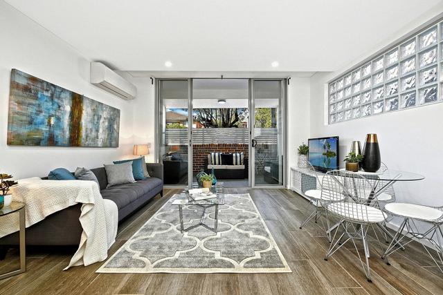 2/21 Beresford Road, NSW 2135