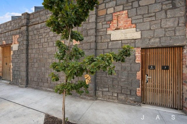 5 Condenser Drive, VIC 3013