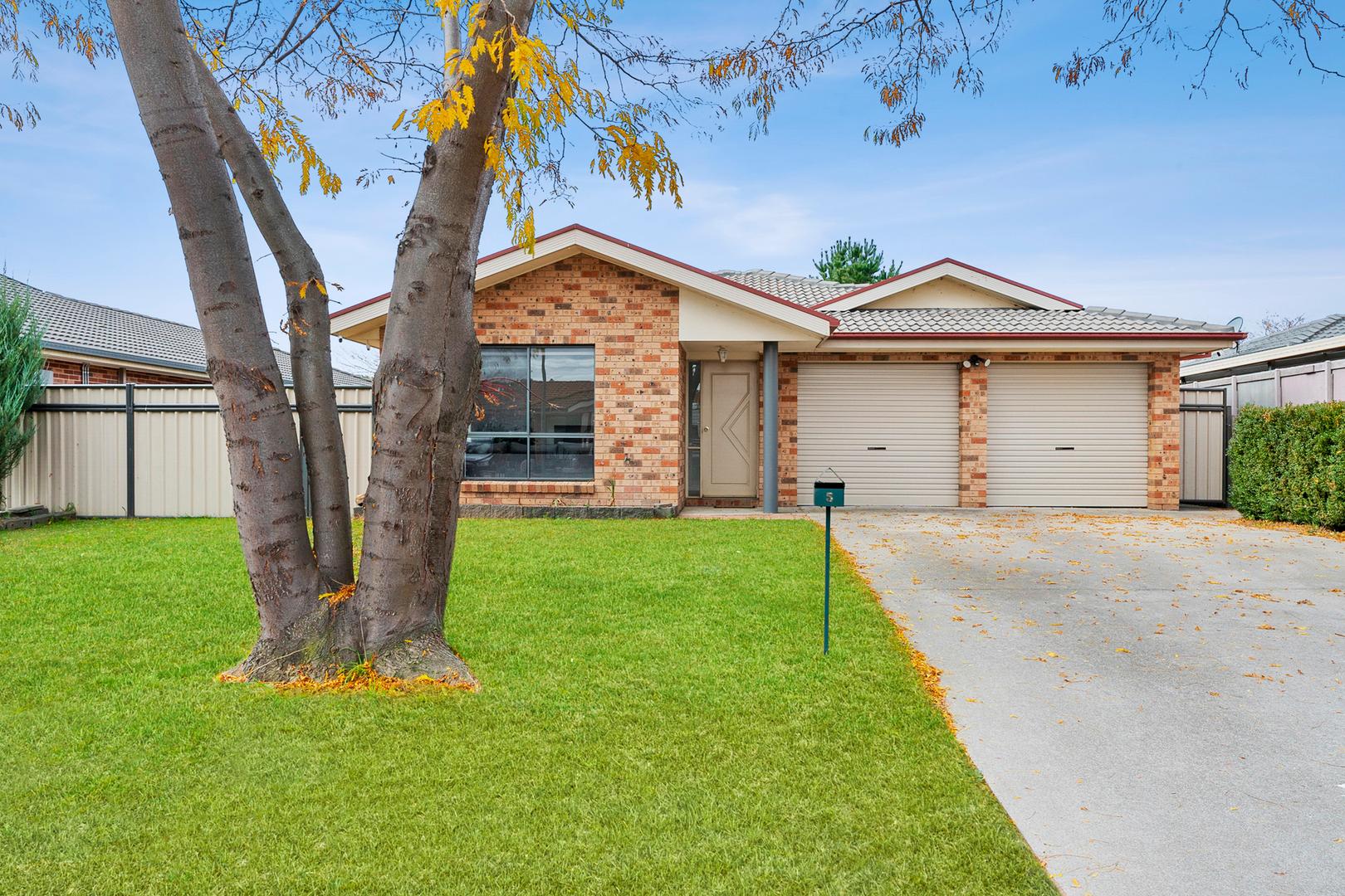 5 Pedrail Place, Dunlop ACT 2615 Allhomes