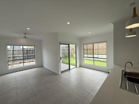 15 Mason Cloes, QLD 4301